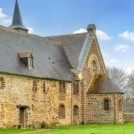 Lovely In De Breteuil Les Baux-de-Breteuil